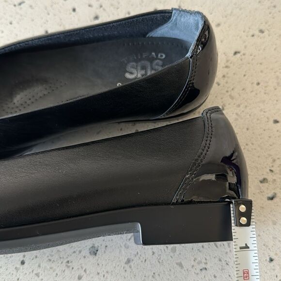 SAS Tripad Comfort Slip On Black  Leather Loafers Toe Bow Flats Size 6 Wide NWOB - Picture 14 of 16